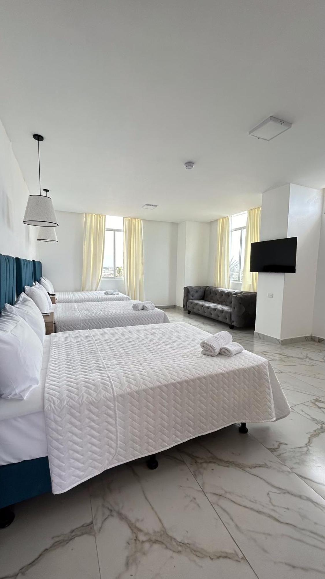 Hotel Presidente Beach Playas Exterior photo
